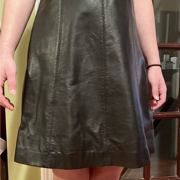 MISS WU: WOMENS HIGHER-END 100% LEATHER 'FIT & FLARE' DRESS-SIZE 4 - Picture 8 of 8